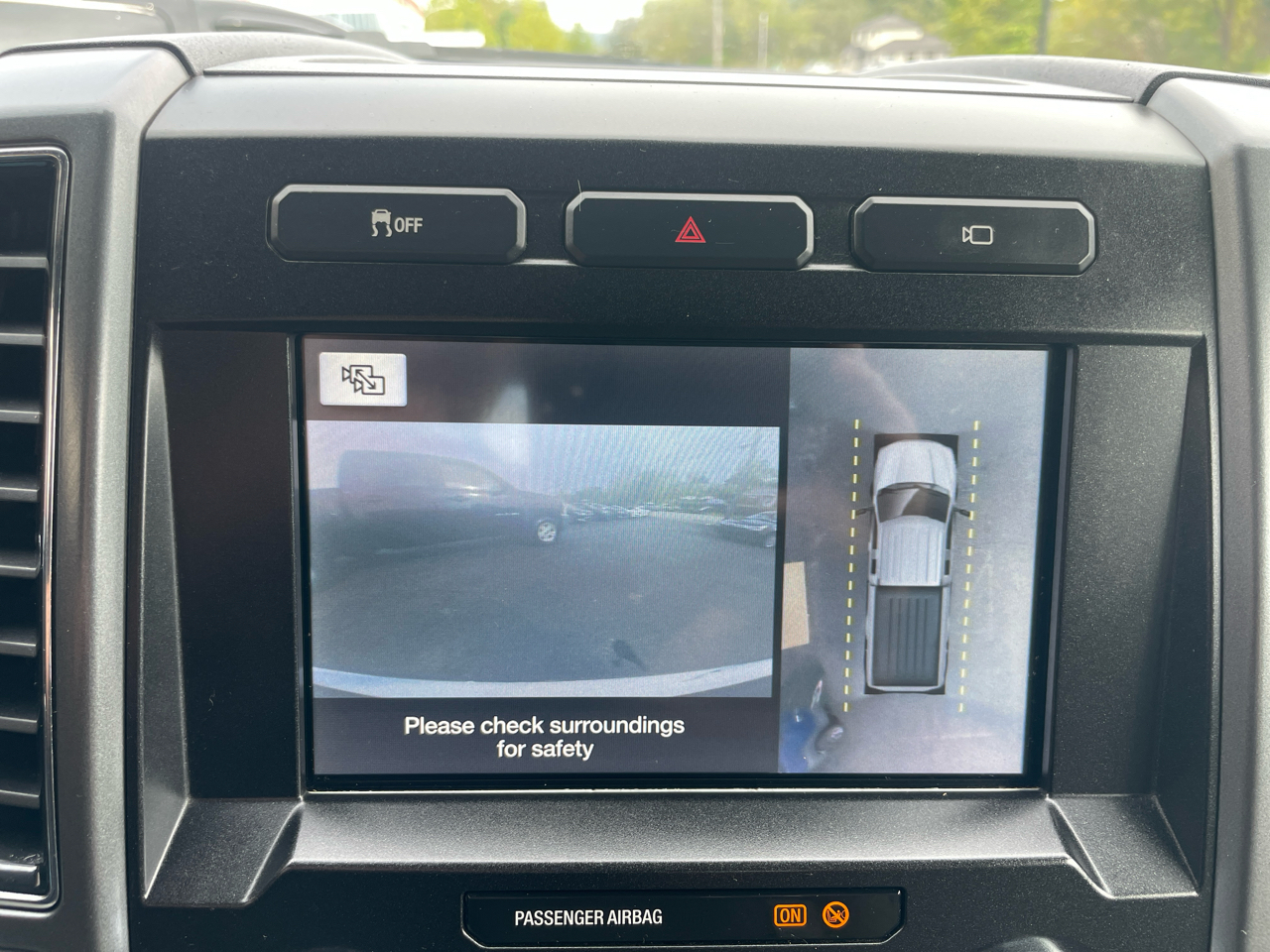 2019 Ford F-350 XLT photo 17