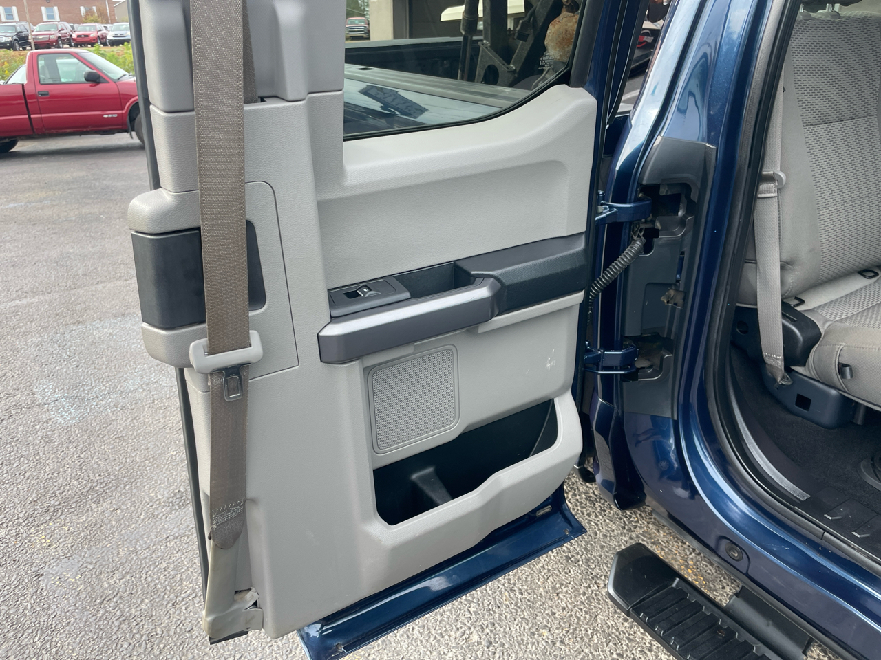 2019 Ford F-350 XLT photo 30