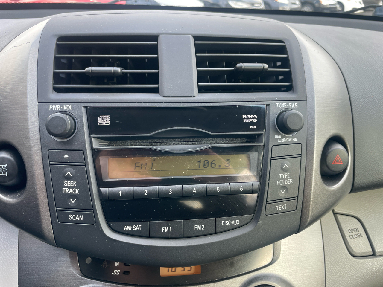 Toyota RAV4 Base I4 4WD 2009 Toyota RAV4 Base I4 4WD 2009