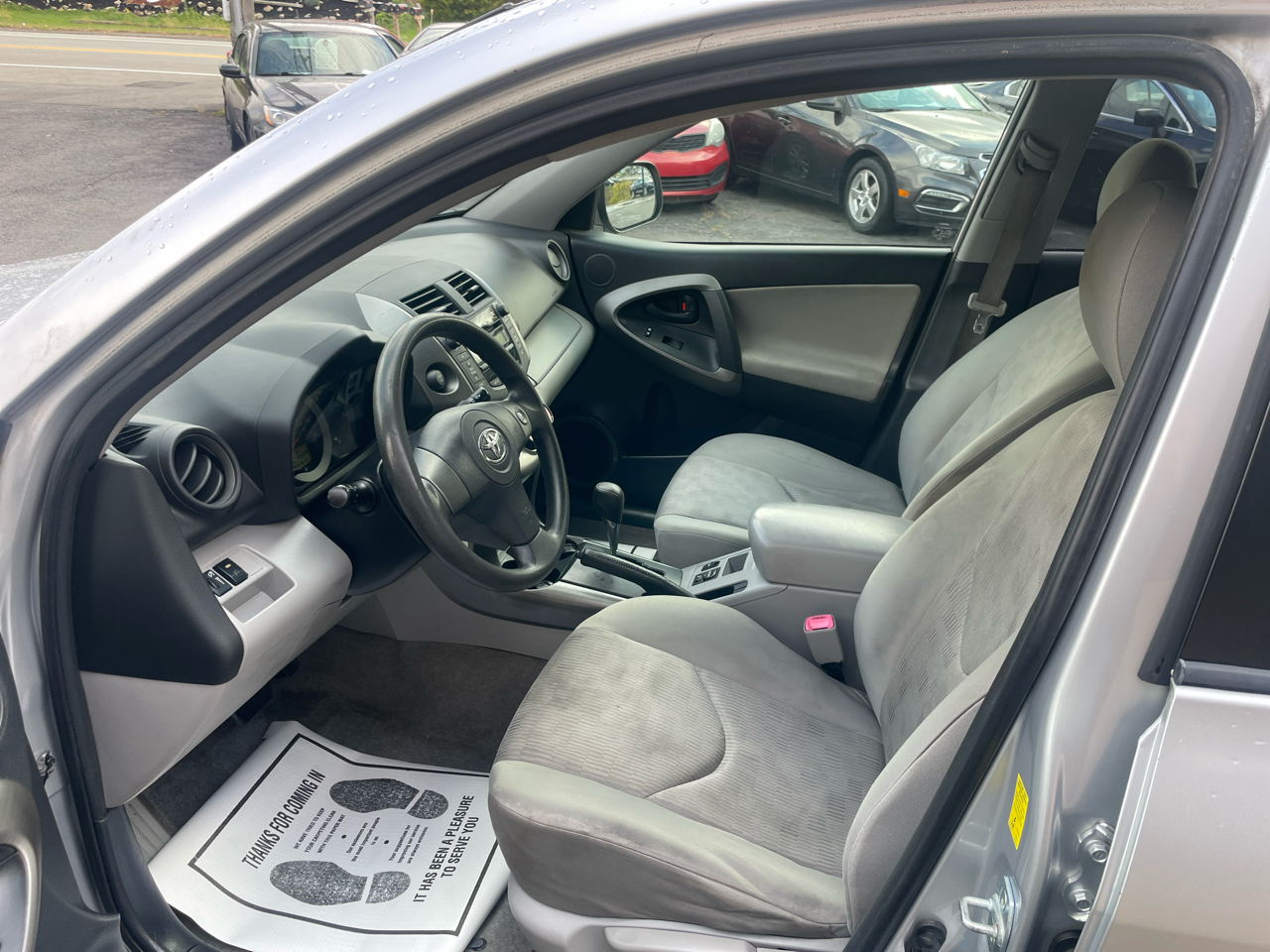 Toyota RAV4 Base I4 4WD 2009 Toyota RAV4 Base I4 4WD 2009