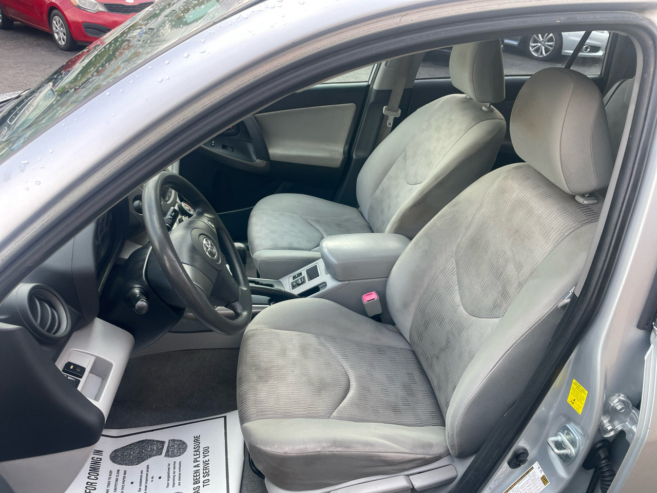 Toyota RAV4 Base I4 4WD 2009 Toyota RAV4 Base I4 4WD 2009