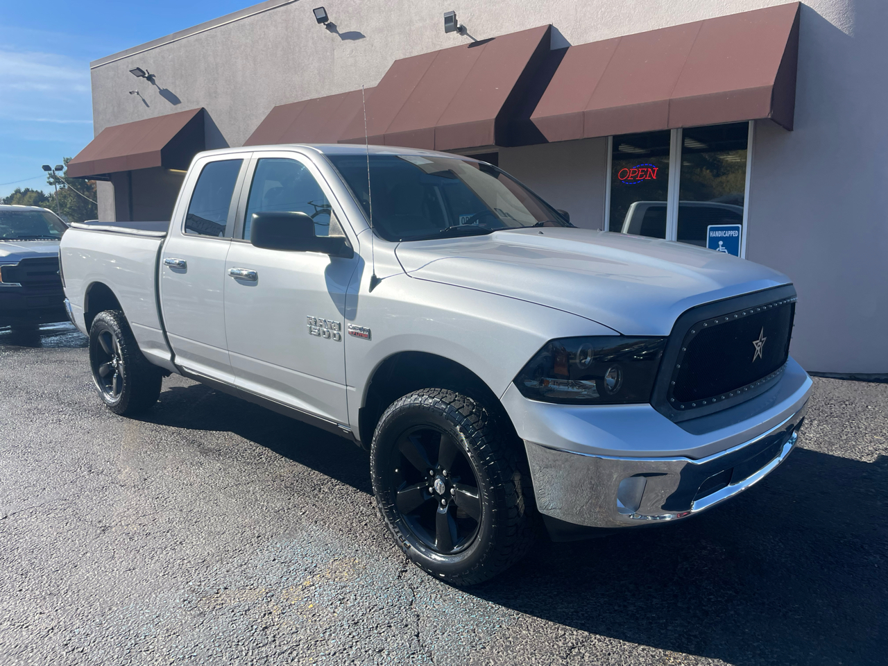 RAM 1500 SLT Quad Cab 4WD 2014 RAM 1500 SLT Quad Cab 4WD 2014