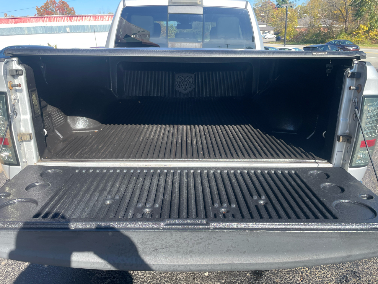 RAM 1500 SLT Quad Cab 4WD 2014 RAM 1500 SLT Quad Cab 4WD 2014