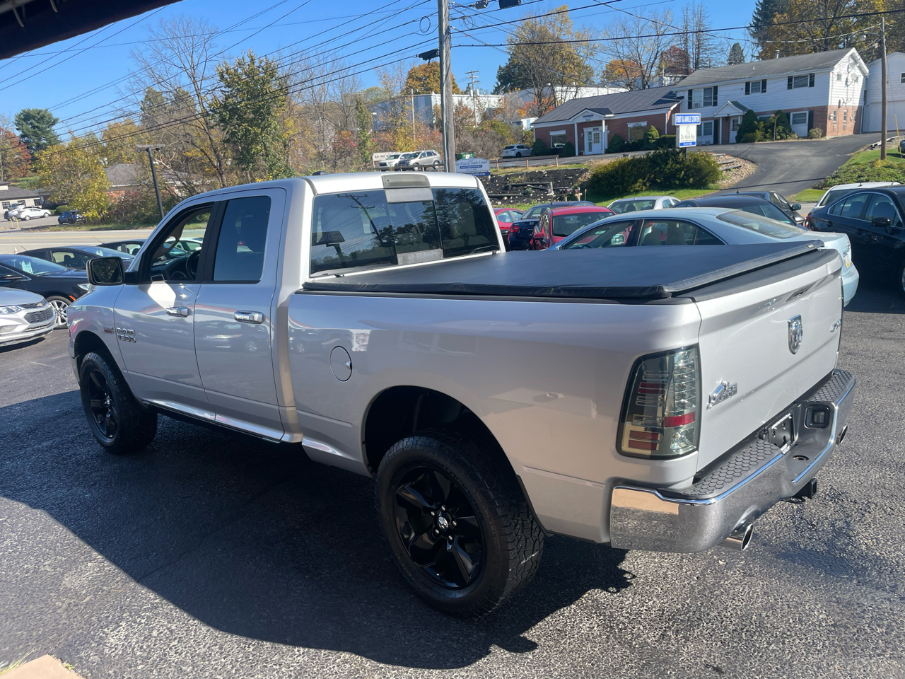 RAM 1500 SLT Quad Cab 4WD 2014 RAM 1500 SLT Quad Cab 4WD 2014