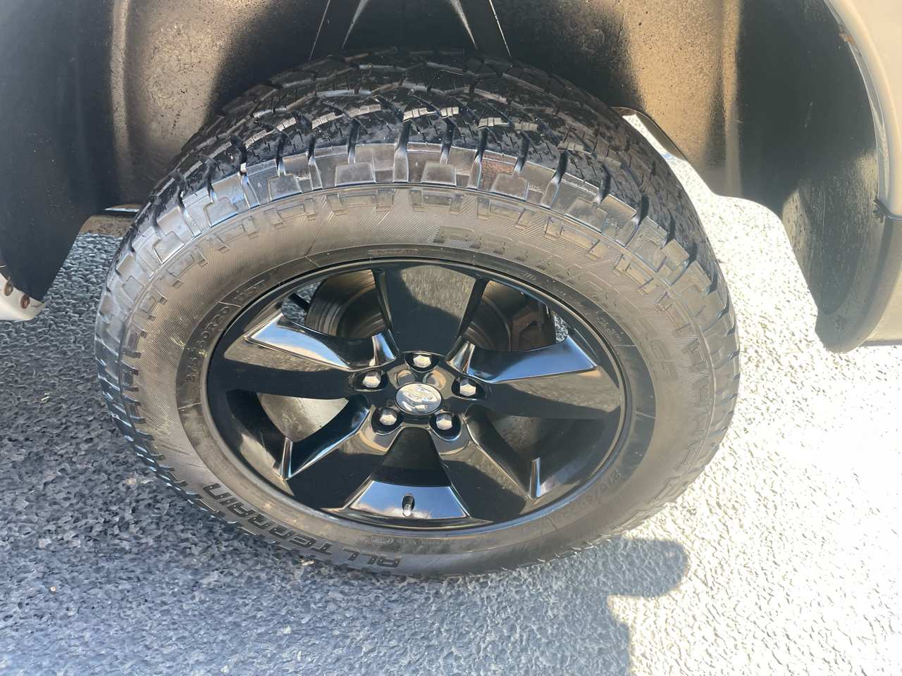 RAM 1500 SLT Quad Cab 4WD 2014 RAM 1500 SLT Quad Cab 4WD 2014