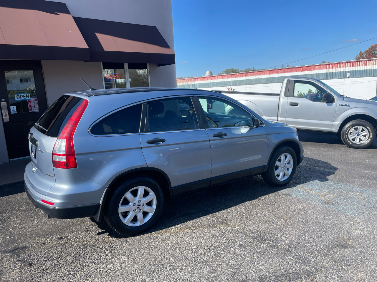 Honda CR-V SE 4WD 5-Speed AT 2011 Honda CR-V SE 4WD 5-Speed AT 2011