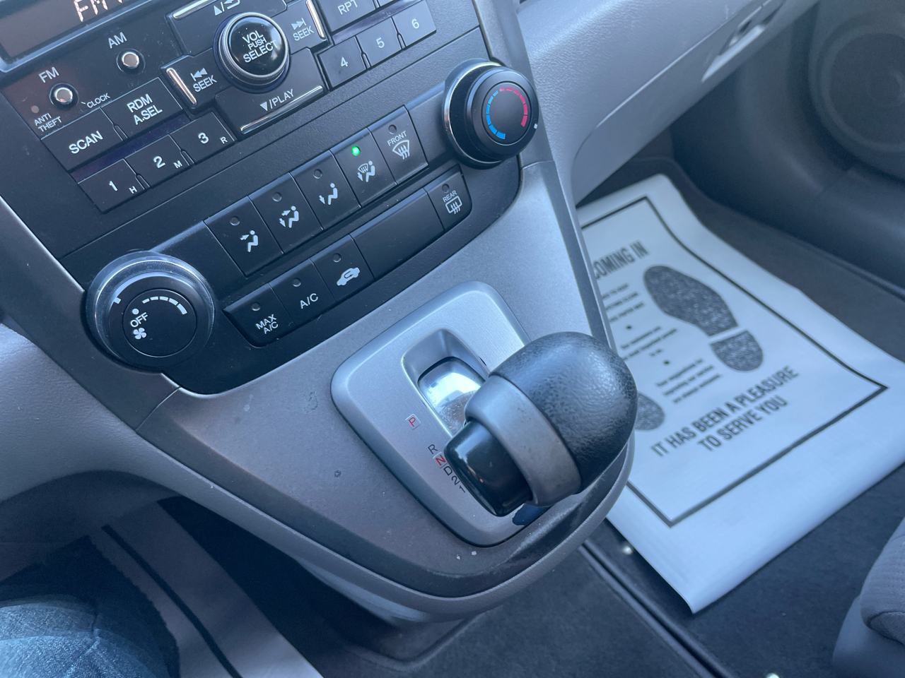 Honda CR-V SE 4WD 5-Speed AT 2011 Honda CR-V SE 4WD 5-Speed AT 2011