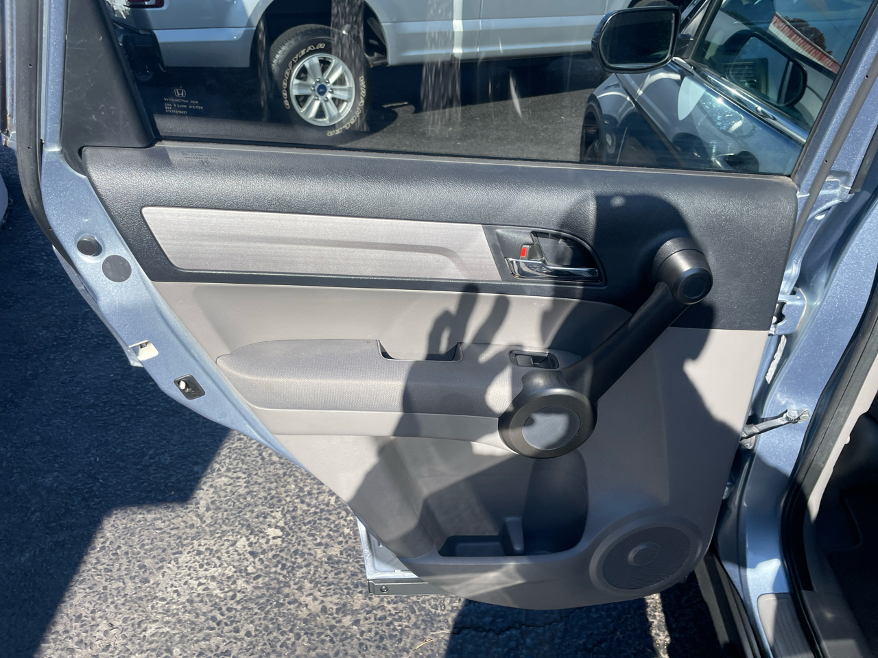 Honda CR-V SE 4WD 5-Speed AT 2011 Honda CR-V SE 4WD 5-Speed AT 2011