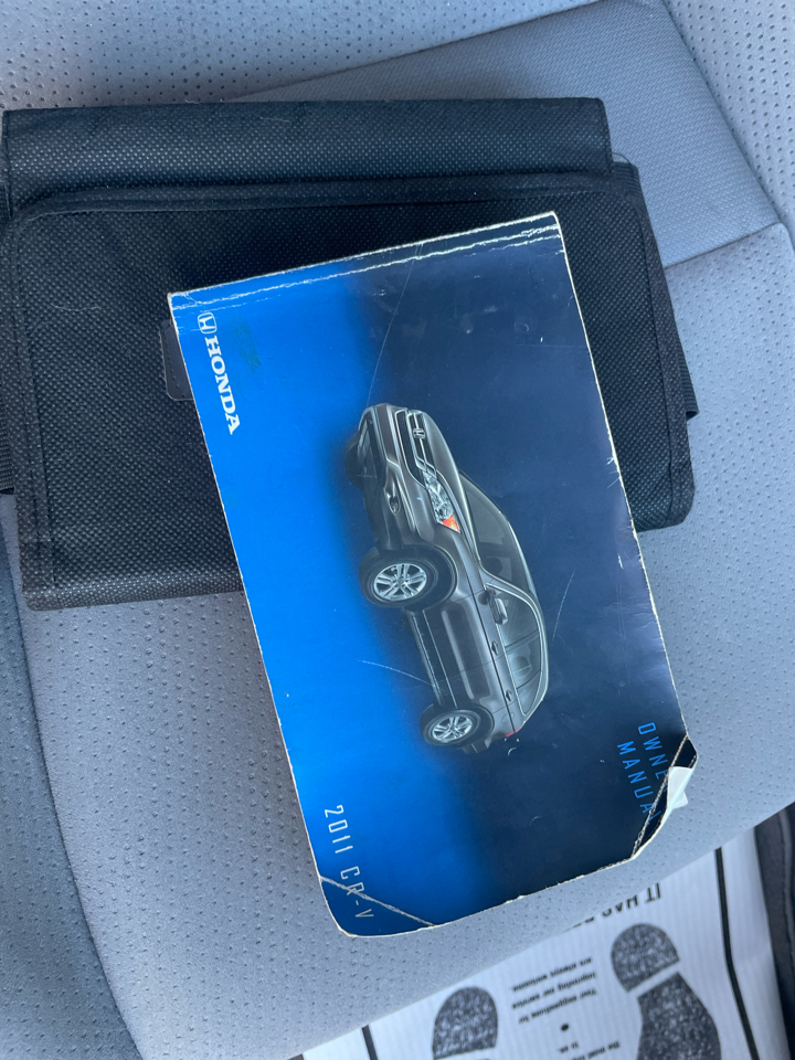 Honda CR-V SE 4WD 5-Speed AT 2011 Honda CR-V SE 4WD 5-Speed AT 2011