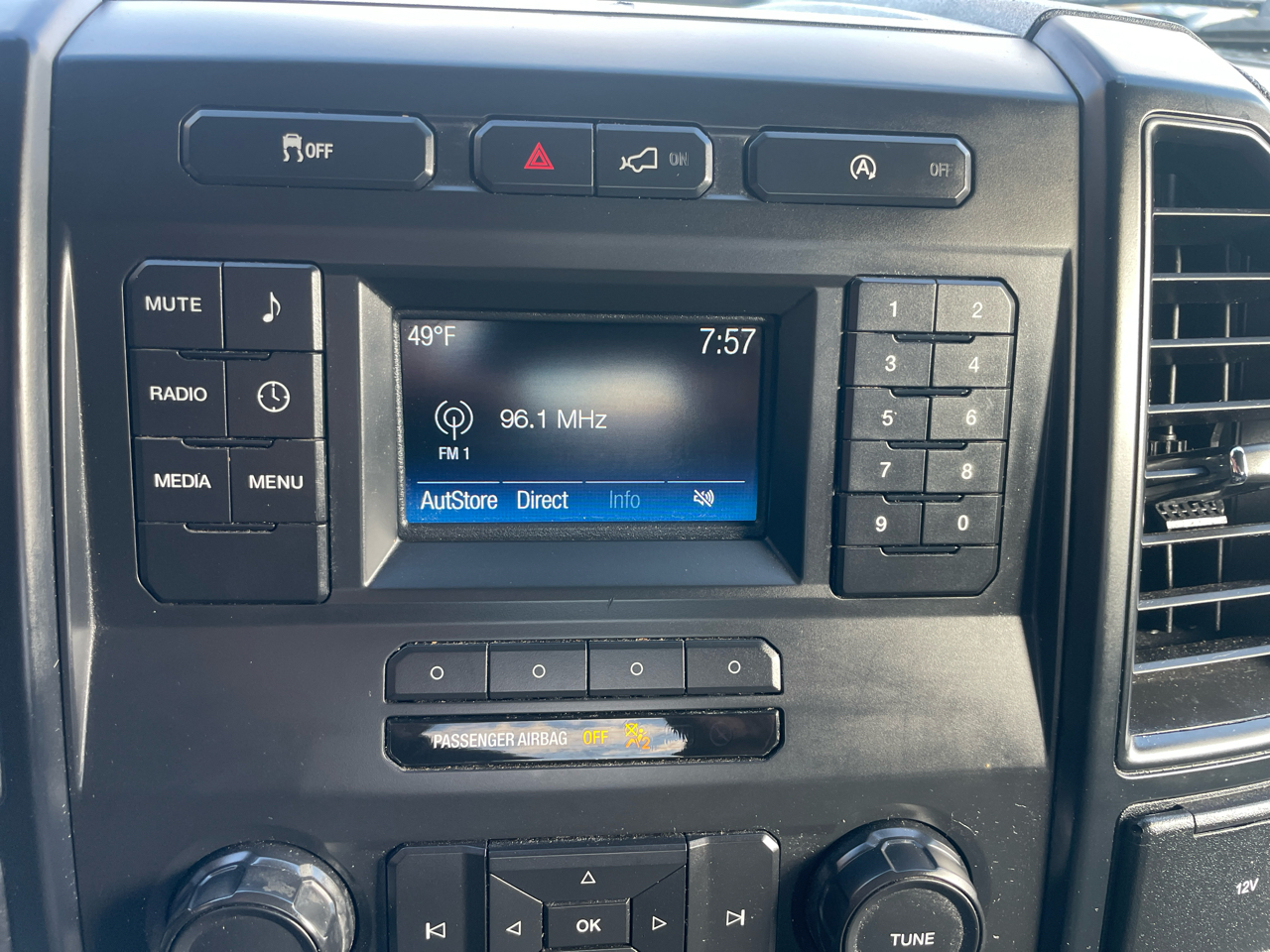 Ford F-150 XL 6.5-ft. Bed 4WD 2018 Ford F-150 XL 6.5-ft. Bed 4WD 2018