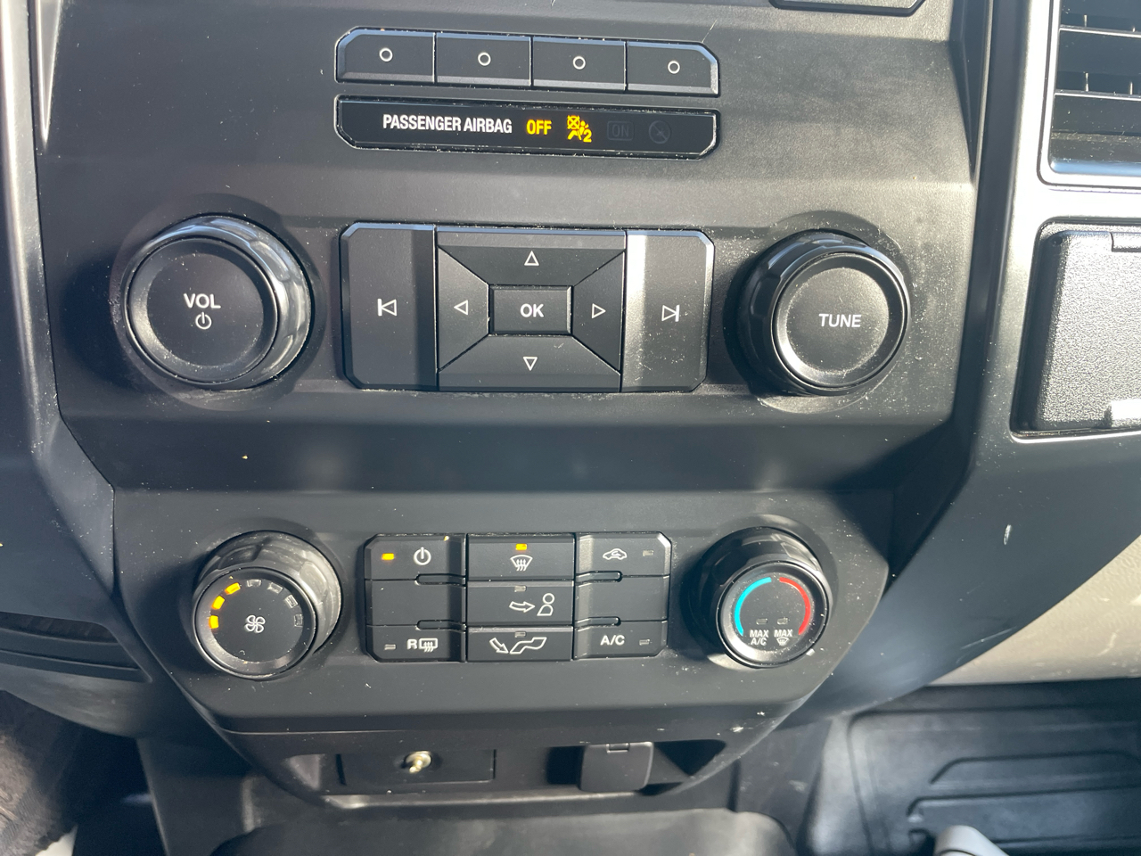 Ford F-150 XL 6.5-ft. Bed 4WD 2018 Ford F-150 XL 6.5-ft. Bed 4WD 2018