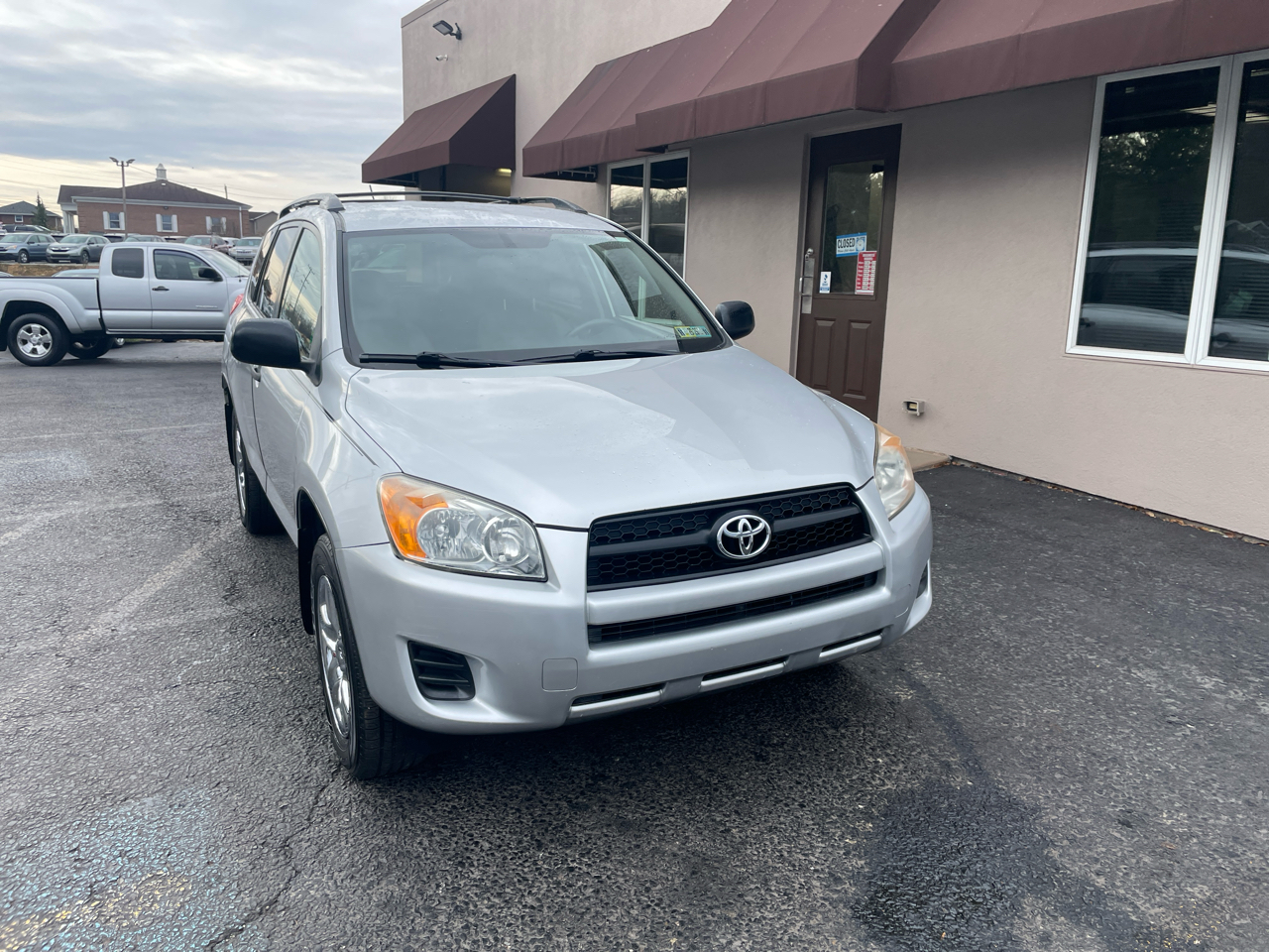 2010 Toyota RAV4 Base photo 2