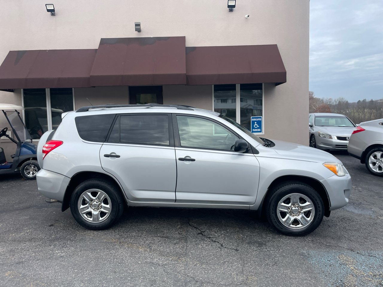 2010 Toyota RAV4 Base photo 4
