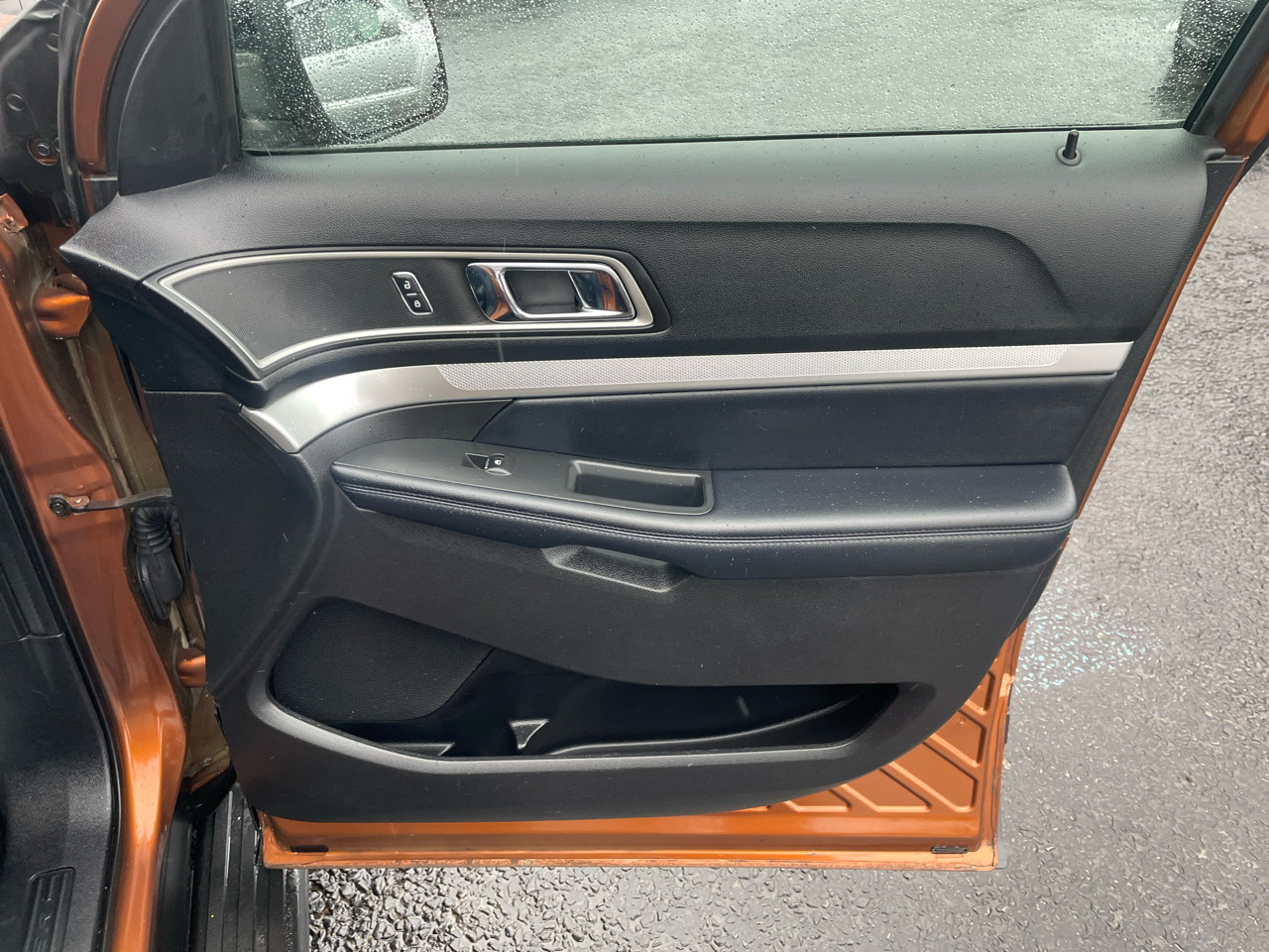 Ford Explorer XLT 4WD 2017