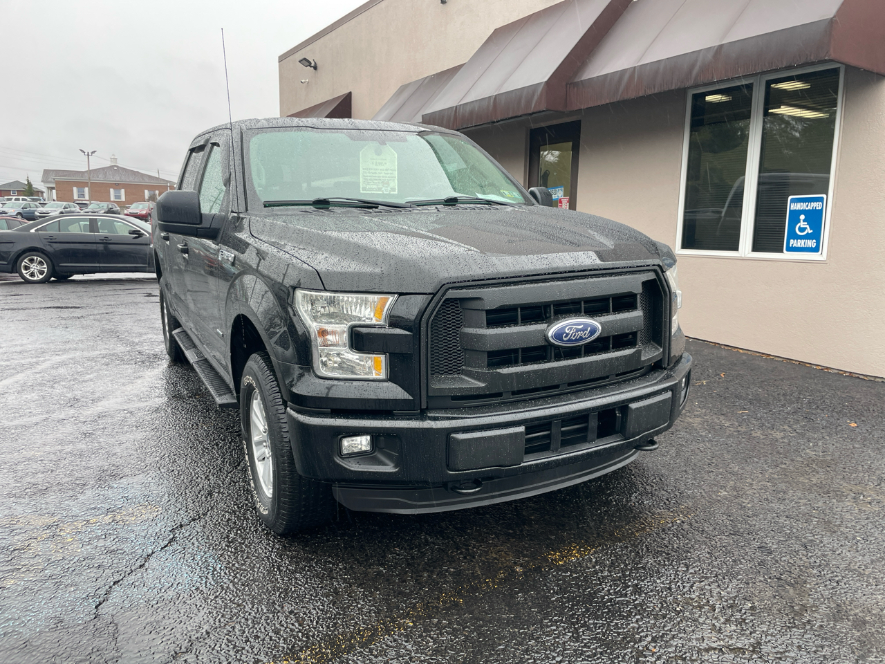 Ford F-150 XLT SuperCrew 5.5-ft. Bed 4WD 2016