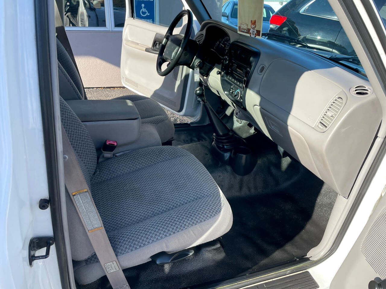 Ford Ranger XL Reg. Cab Short Bed 4WD 1998