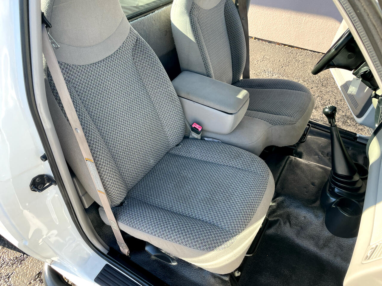 Ford Ranger XL Reg. Cab Short Bed 4WD 1998