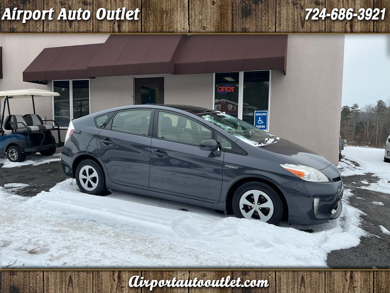 Toyota Prius Prius V 2012