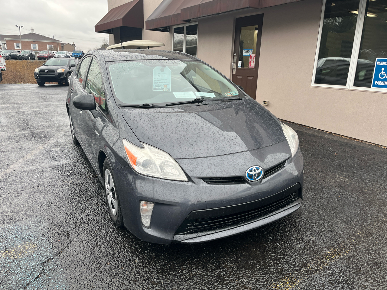 Toyota Prius Prius V 2012