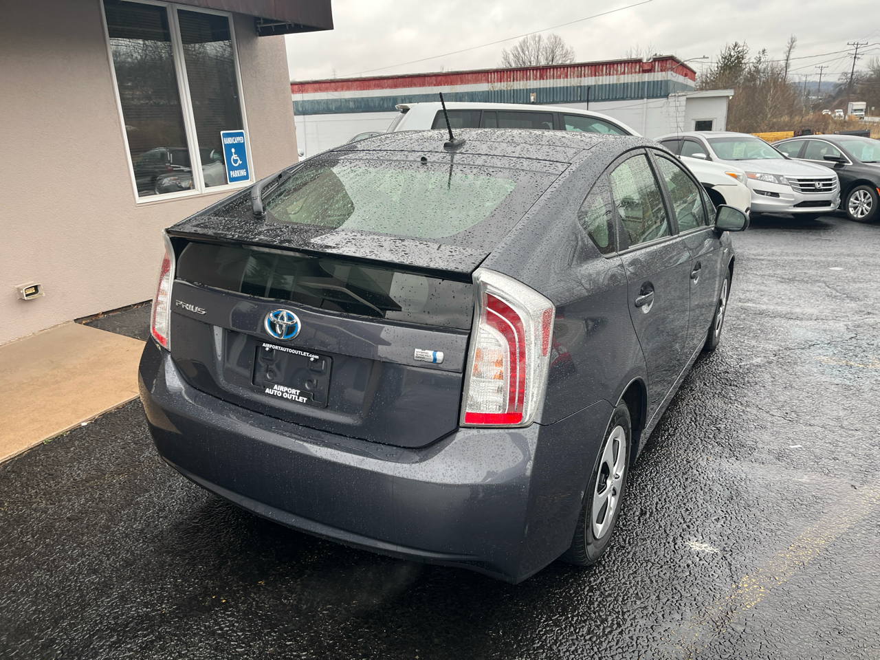 Toyota Prius Prius V 2012