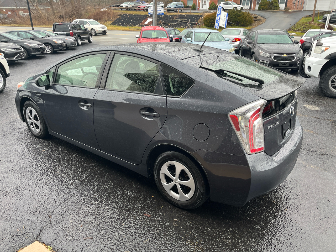 Toyota Prius Prius V 2012