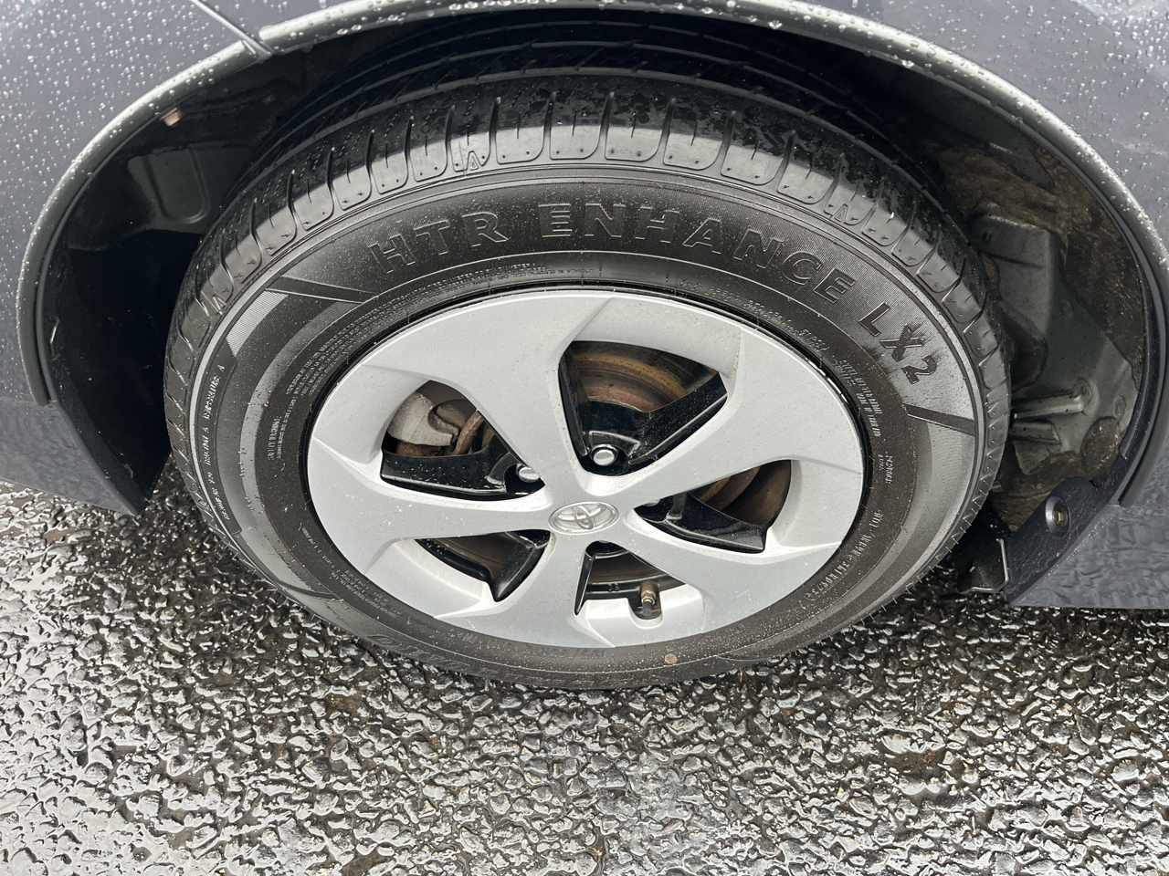 Toyota Prius Prius V 2012