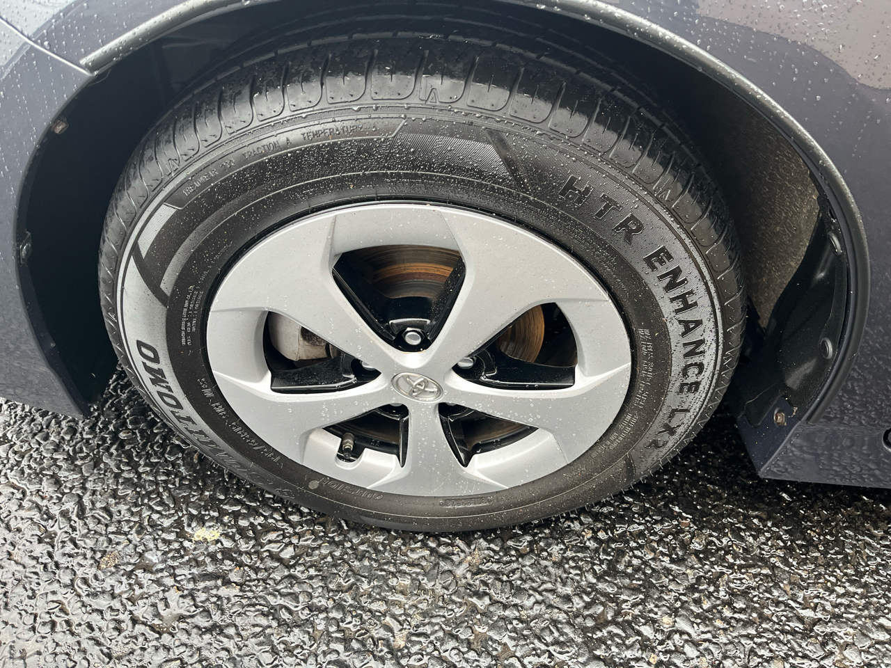 Toyota Prius Prius V 2012