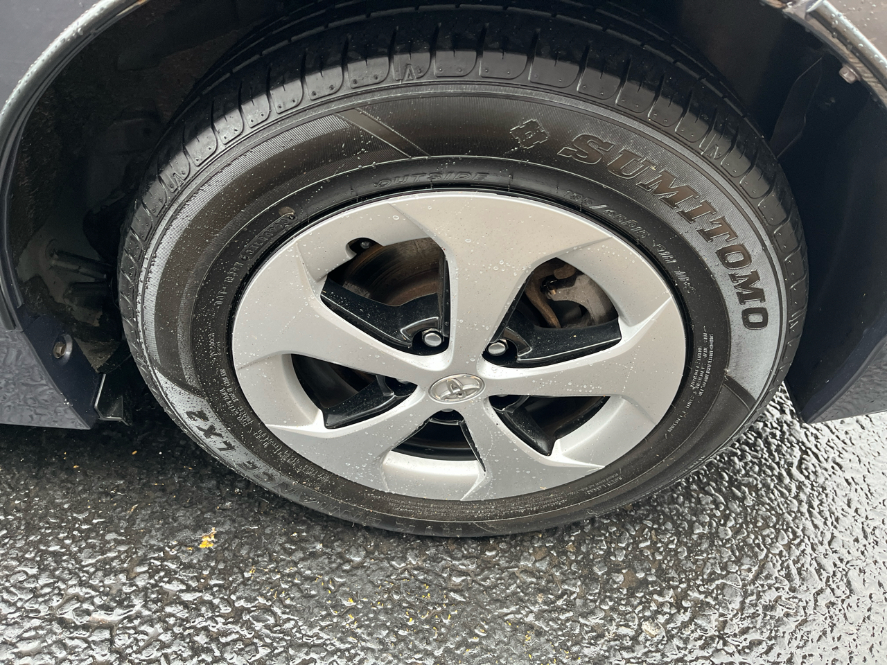 Toyota Prius Prius V 2012