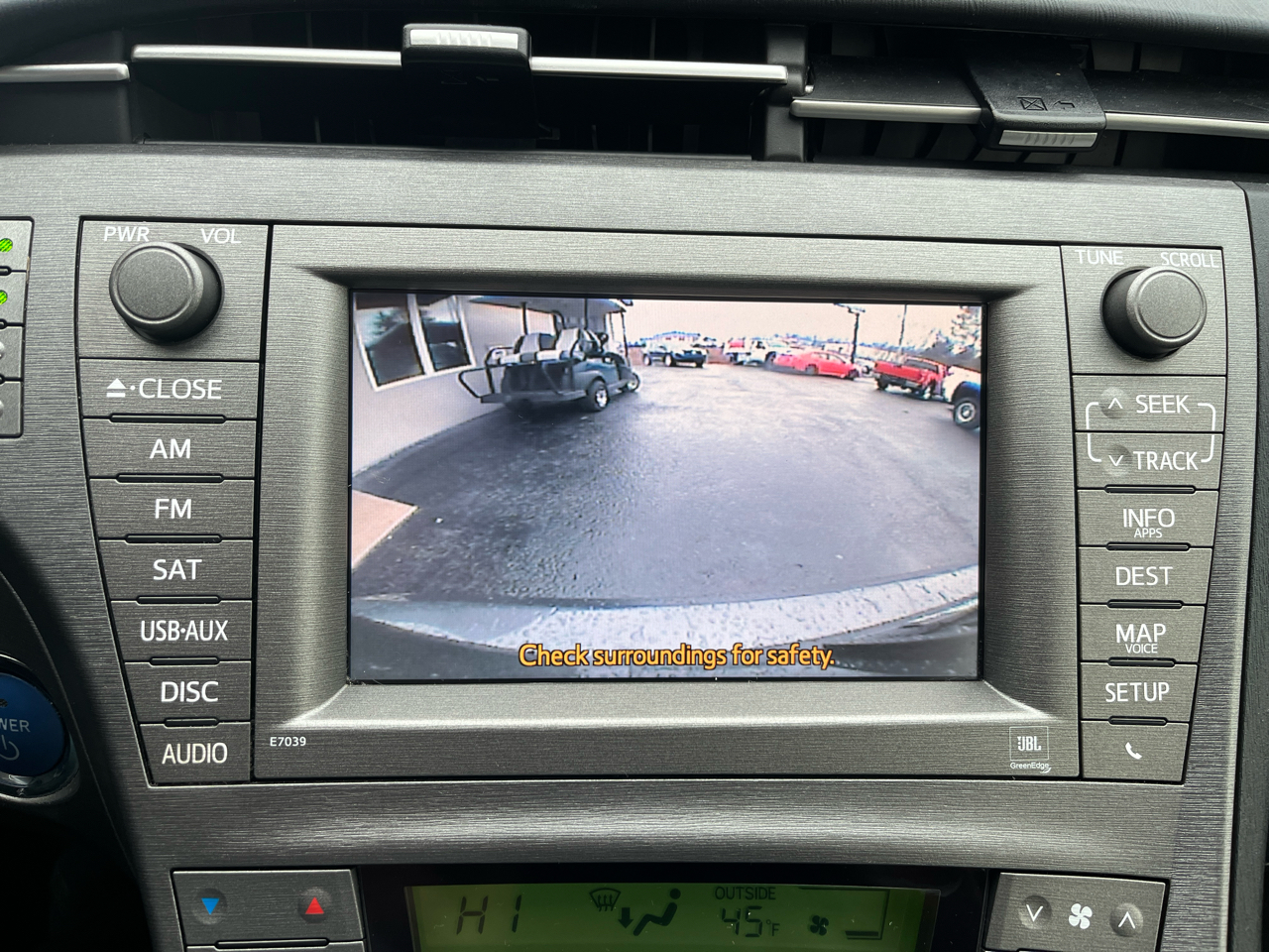 Toyota Prius Prius V 2012