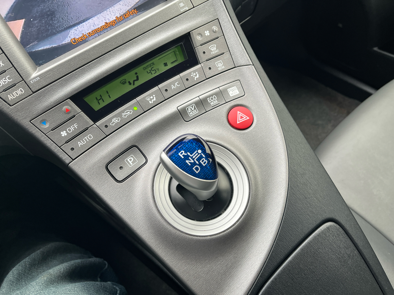 Toyota Prius Prius V 2012