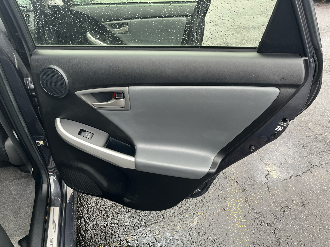 Toyota Prius Prius V 2012