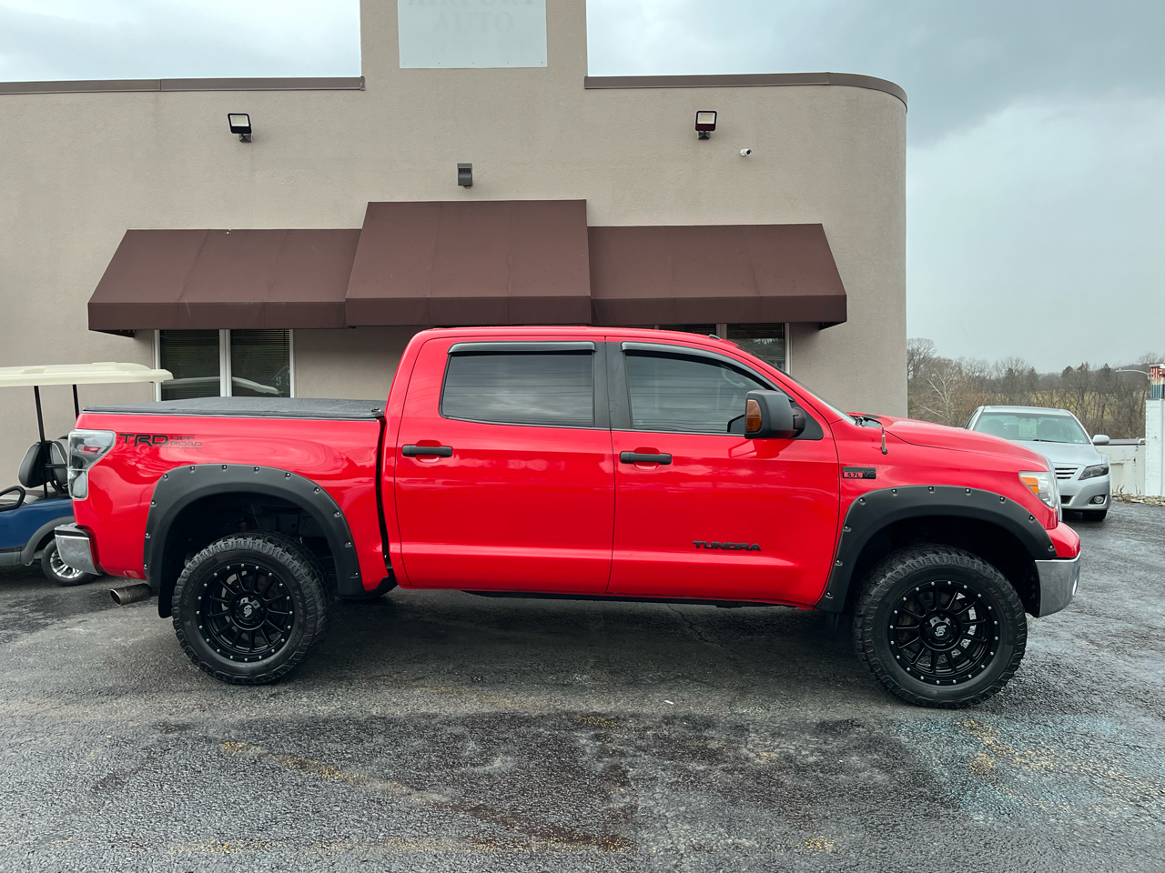 Toyota Tundra Tundra-Grade CrewMax 5.7L FFV 4WD 2013