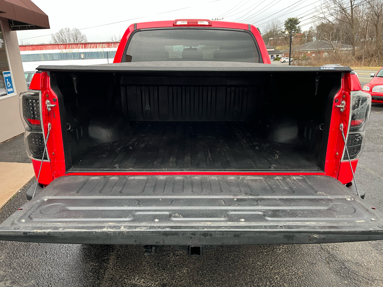 Toyota Tundra Tundra-Grade CrewMax 5.7L FFV 4WD 2013