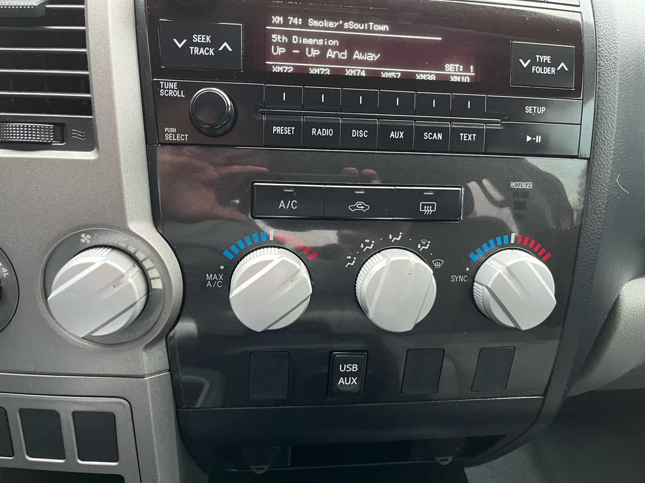 Toyota Tundra Tundra-Grade CrewMax 5.7L FFV 4WD 2013