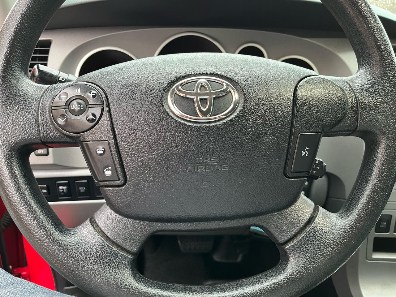 Toyota Tundra Tundra-Grade CrewMax 5.7L FFV 4WD 2013