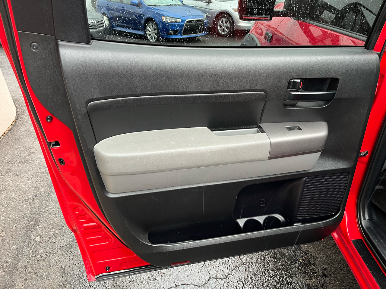 Toyota Tundra Tundra-Grade CrewMax 5.7L FFV 4WD 2013