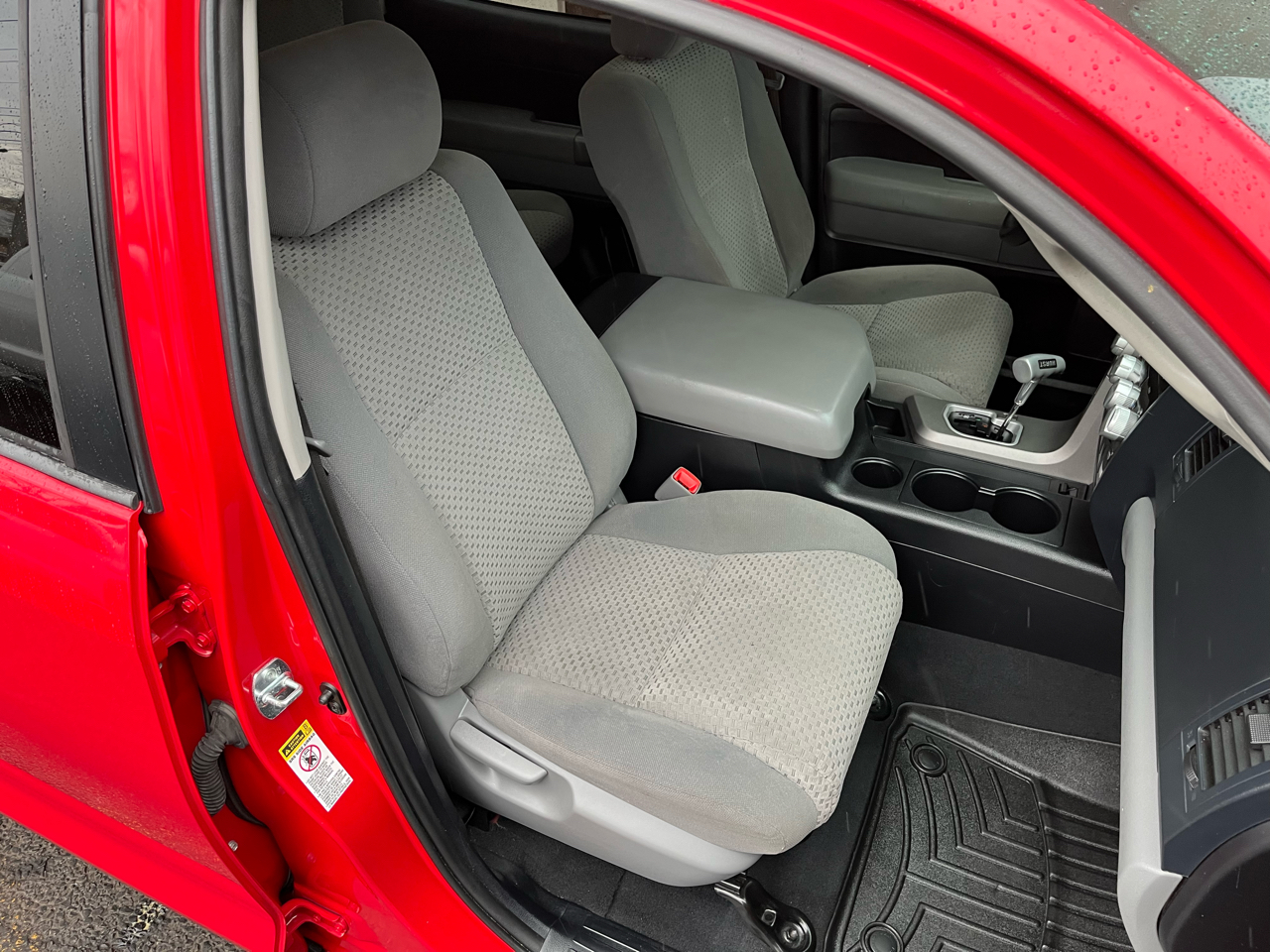 Toyota Tundra Tundra-Grade CrewMax 5.7L FFV 4WD 2013