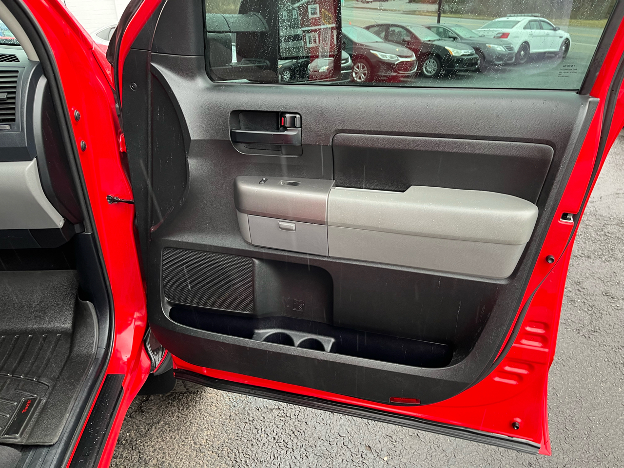 Toyota Tundra Tundra-Grade CrewMax 5.7L FFV 4WD 2013