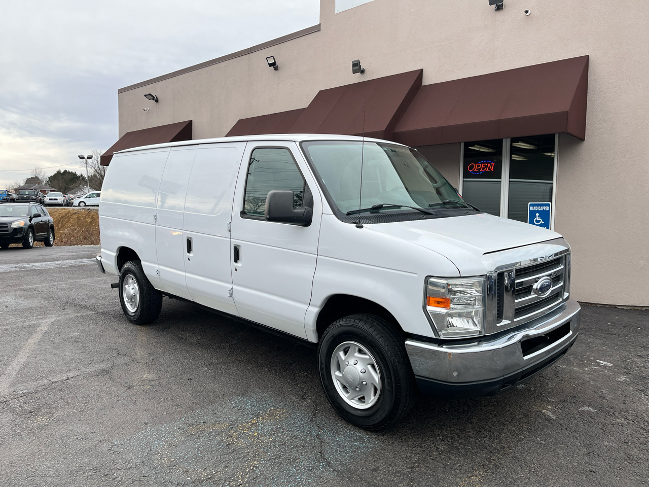 Ford Econoline E-250 2013
