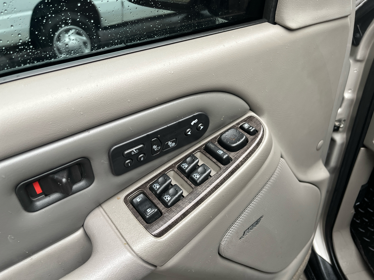 GMC Yukon Denali AWD 2004