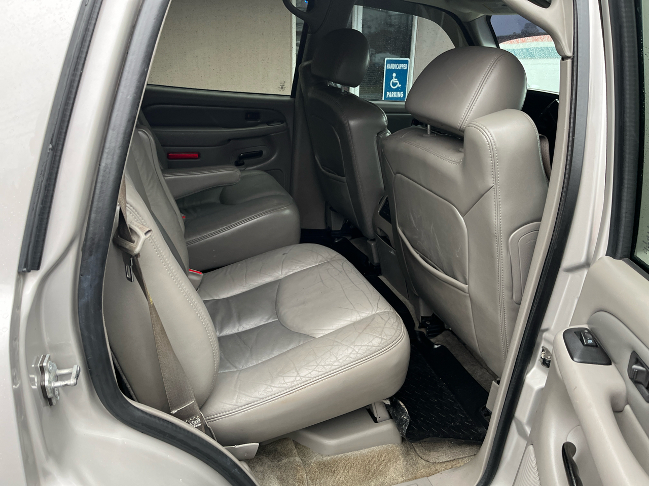 GMC Yukon Denali AWD 2004