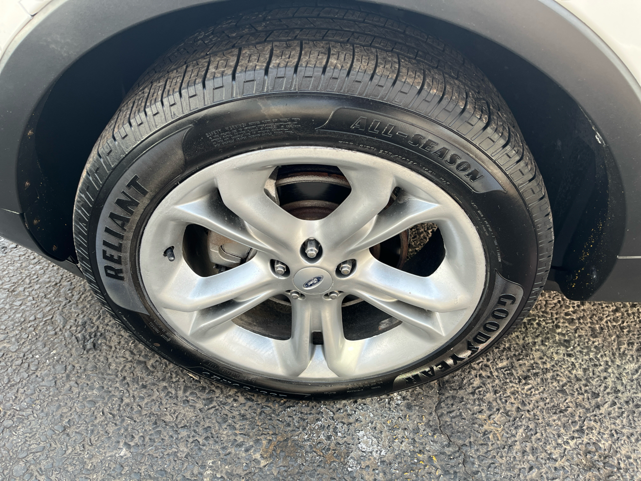 Ford Explorer Limited 4WD 2012