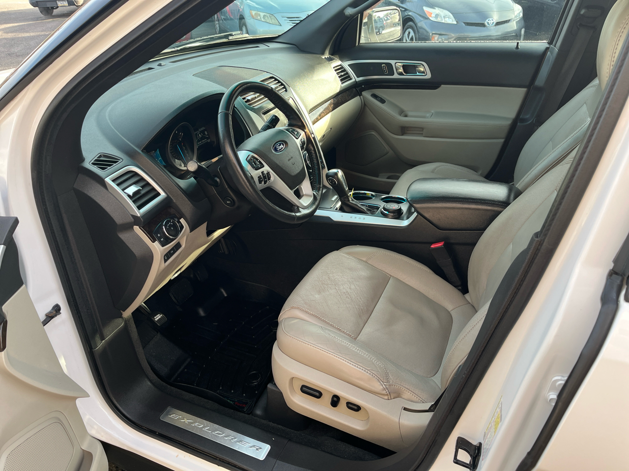 Ford Explorer Limited 4WD 2012