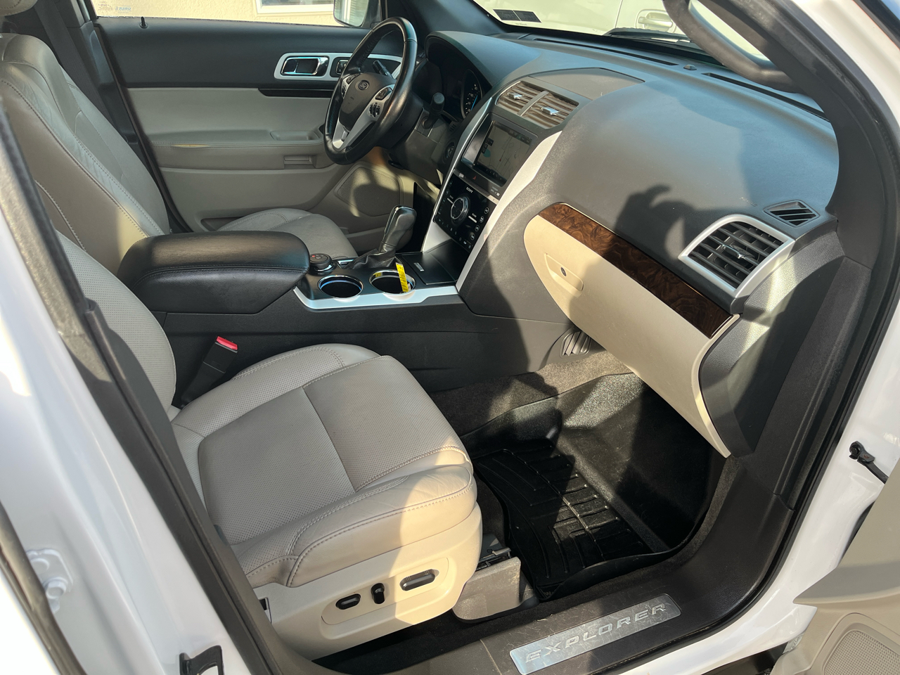 Ford Explorer Limited 4WD 2012