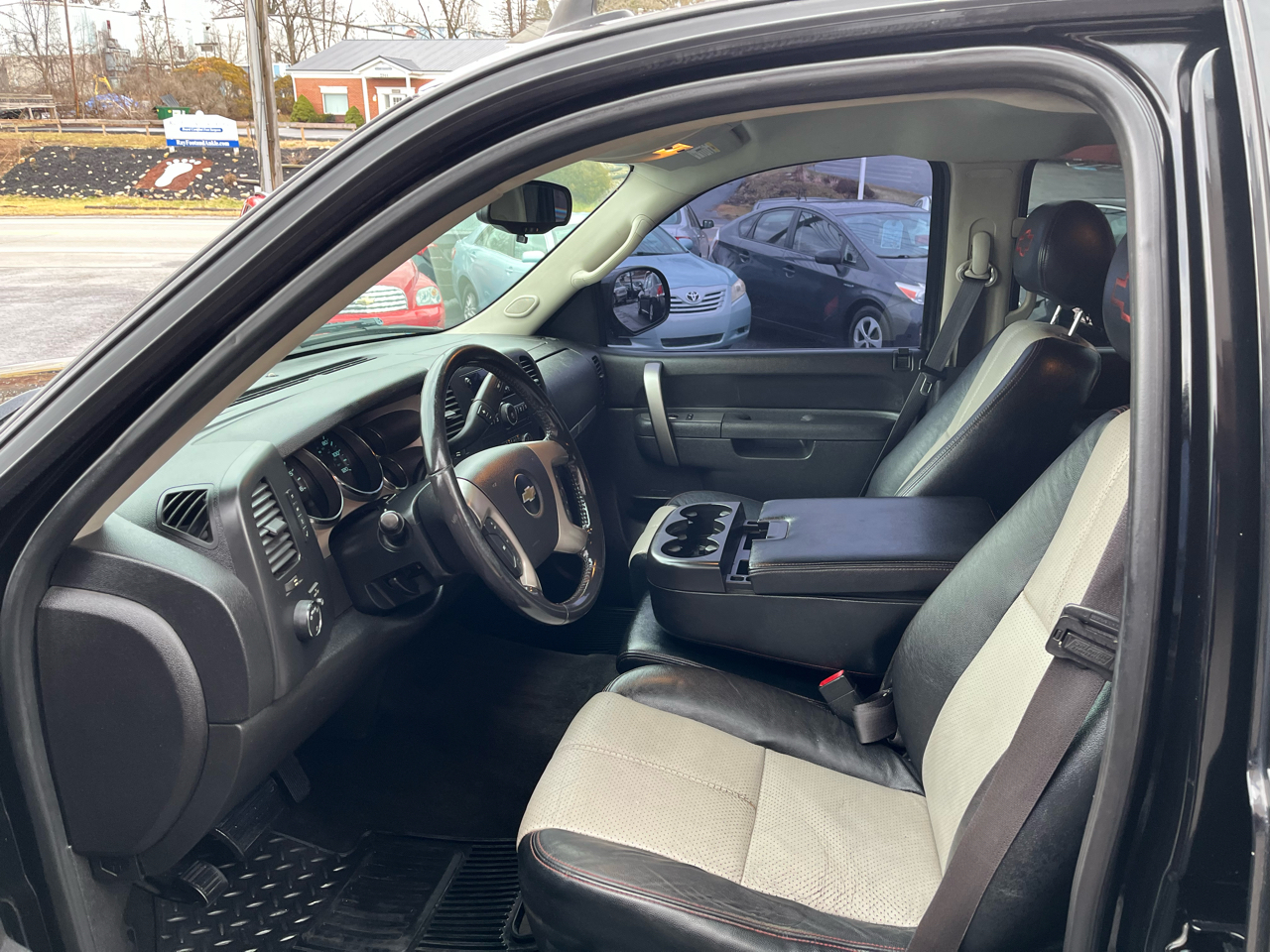 Chevrolet Silverado 1500 LT Crew Cab 4WD 2012