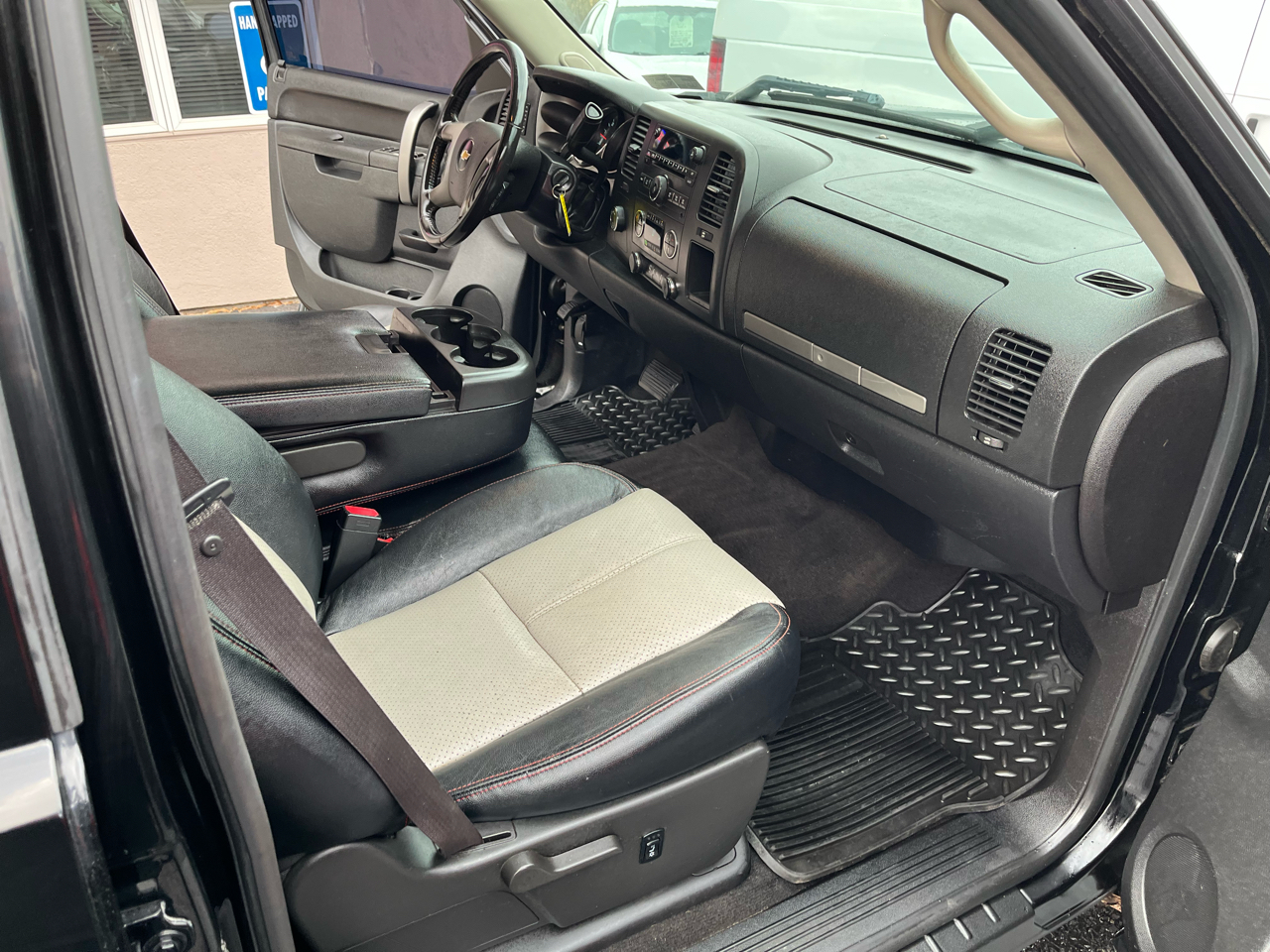 Chevrolet Silverado 1500 LT Crew Cab 4WD 2012