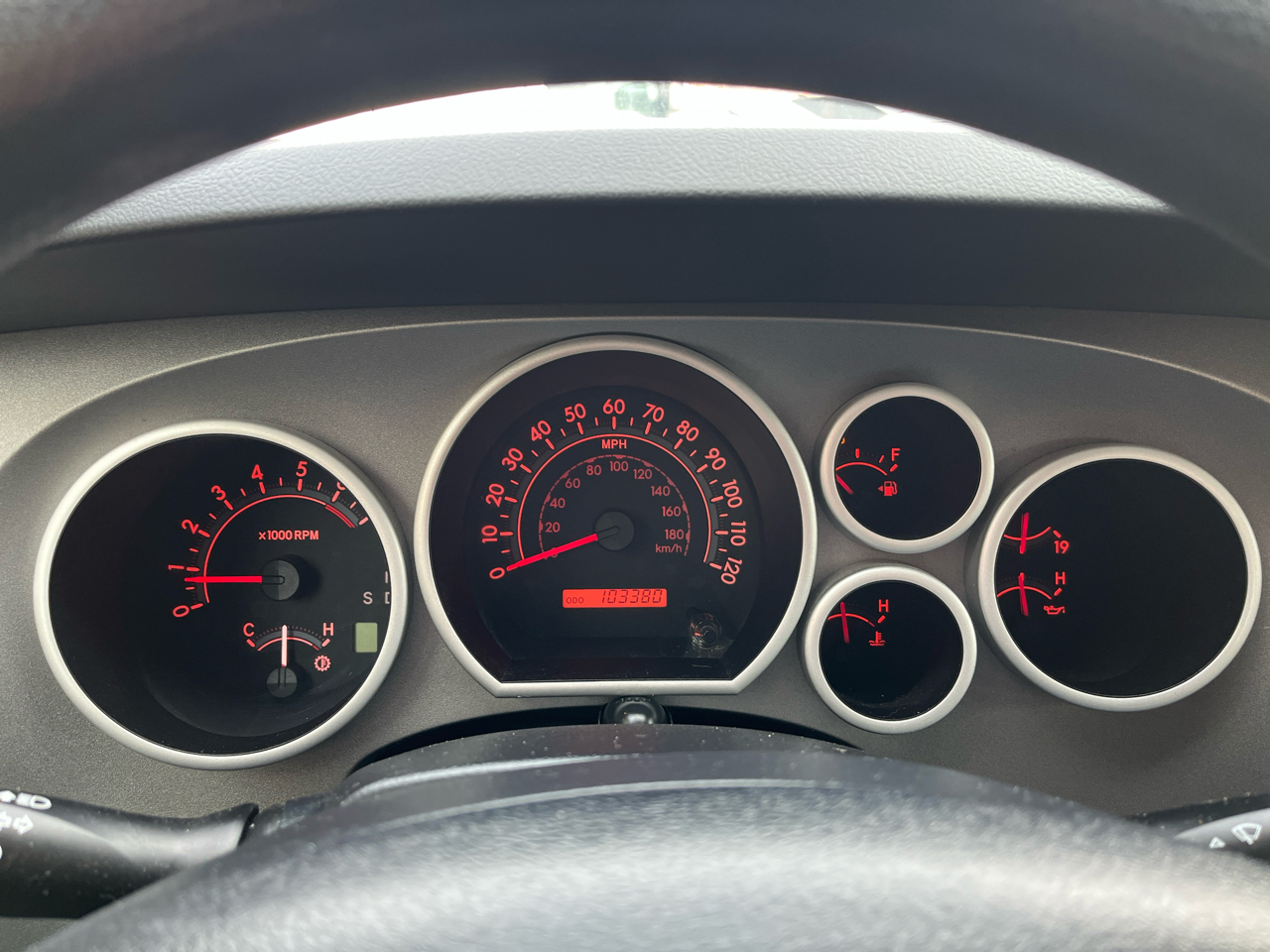 Toyota Tundra Tundra-Grade 5.7L Double Cab 4WD 2011