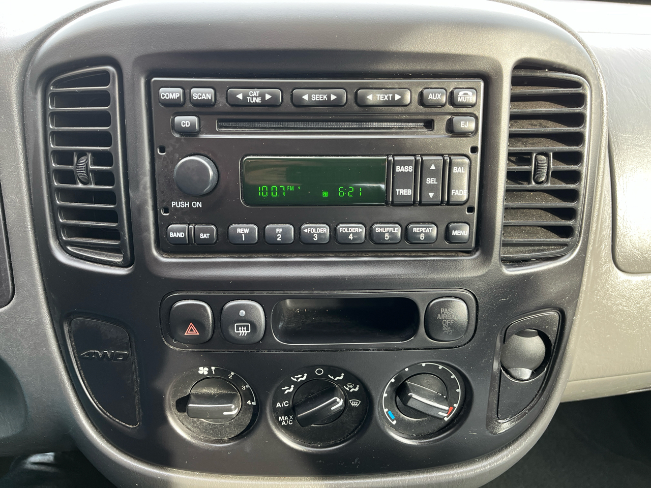 Ford Escape XLS 4WD 2005