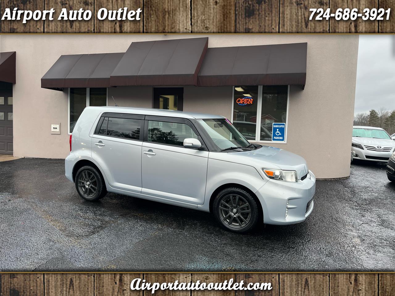 Scion xB 5-Door Wagon 4-Spd AT 2013