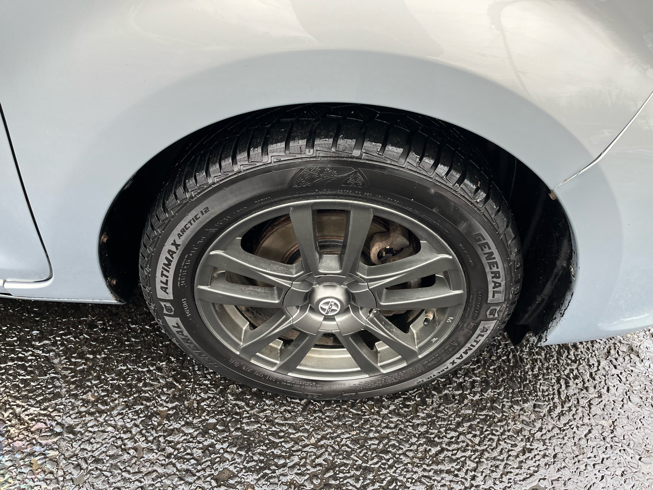 Scion xB 5-Door Wagon 4-Spd AT 2013